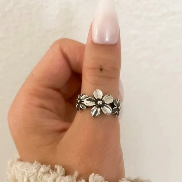 925 Sterling Silver Vintage Flower Ring Dainty Minimalist Ring - Picture 10 of 11